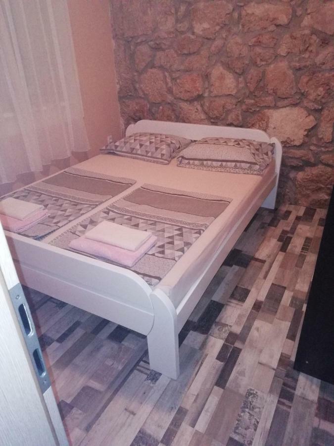 Apartment Nada Рогозница Екстериор снимка