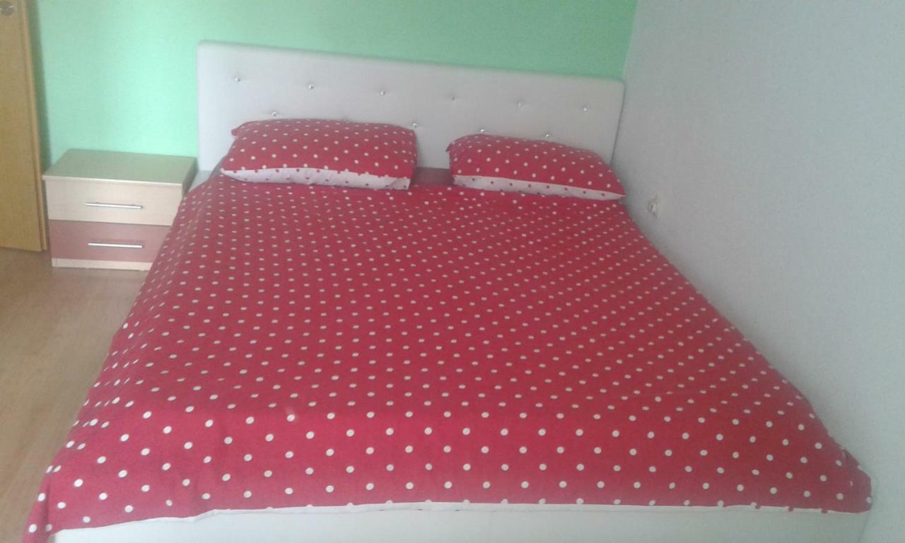 Apartment Nada Рогозница Екстериор снимка