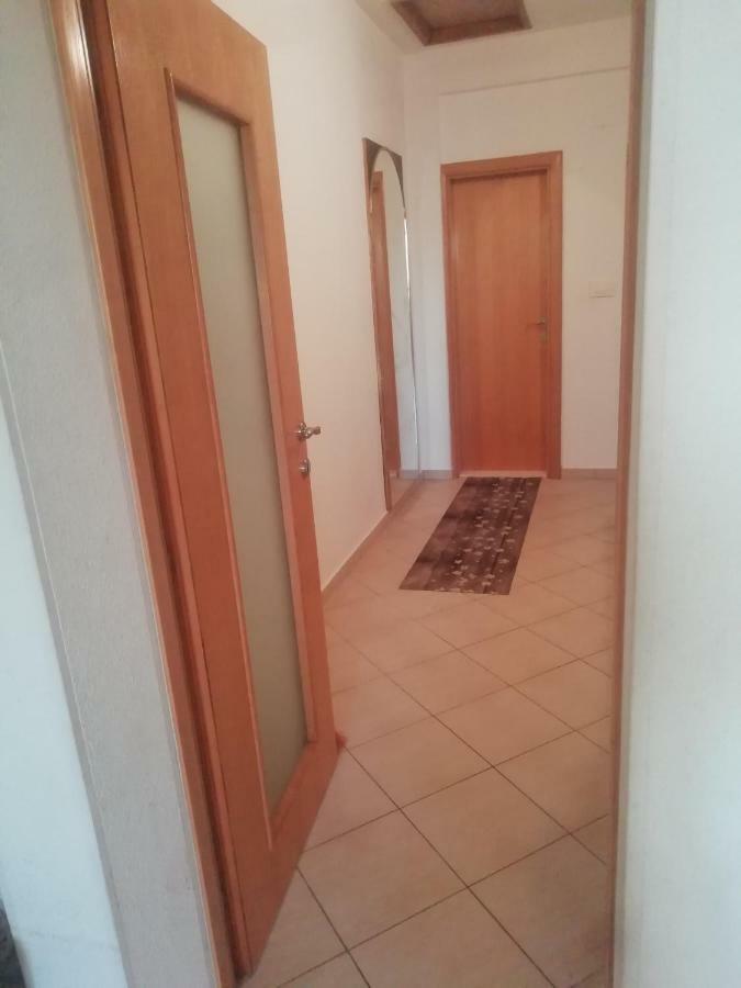 Apartment Nada Рогозница Екстериор снимка