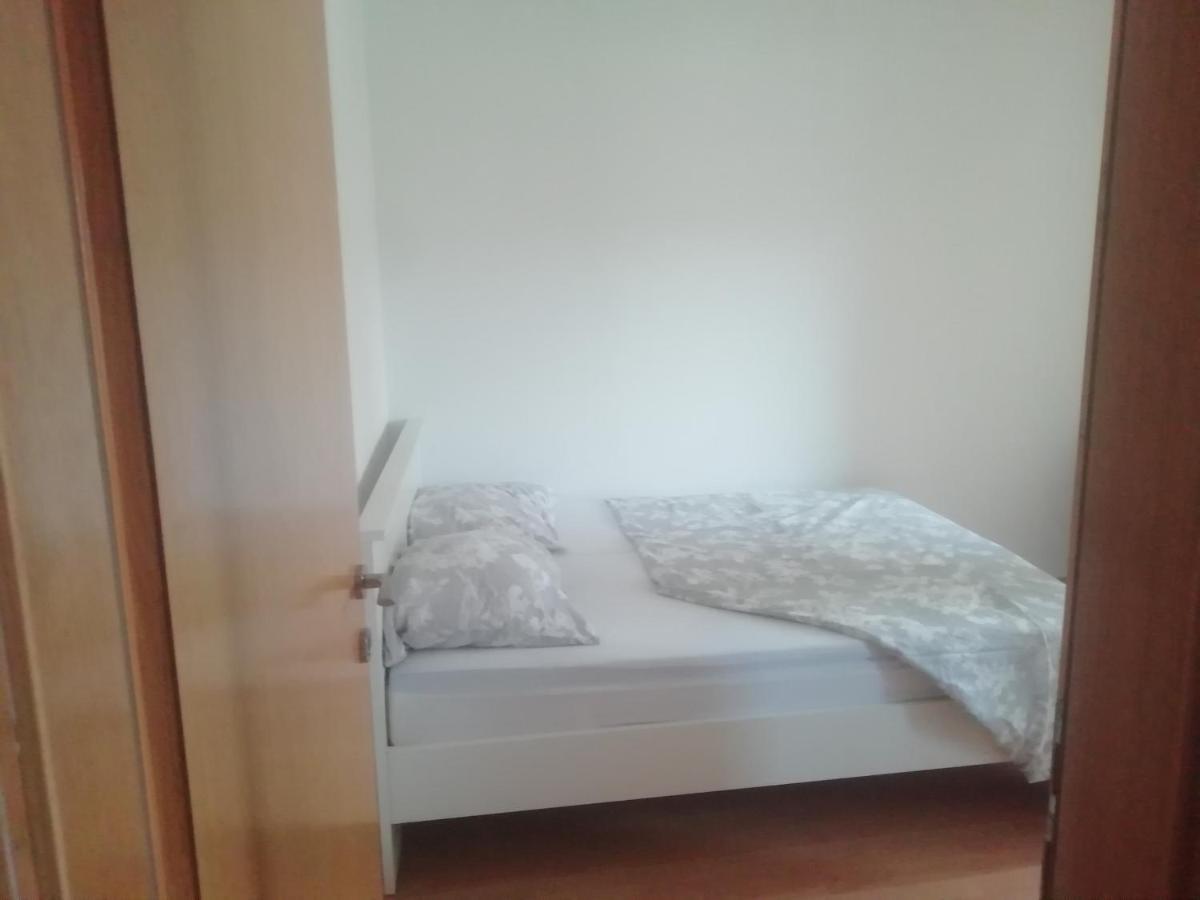 Apartment Nada Рогозница Екстериор снимка
