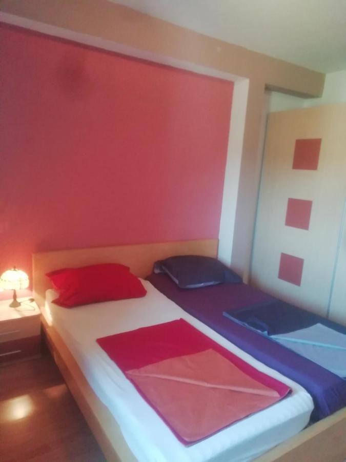Apartment Nada Рогозница Екстериор снимка